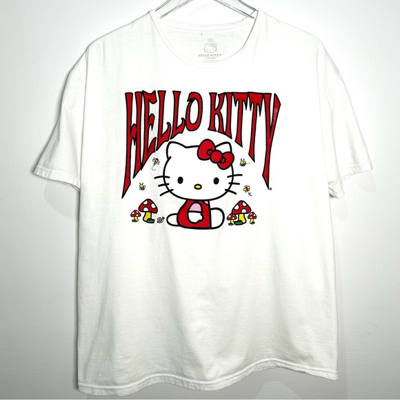 Hello Kitty Sanrio Mushroom Graphic Tee Shirt Short Sleeve White Red - Picture 1 of 4